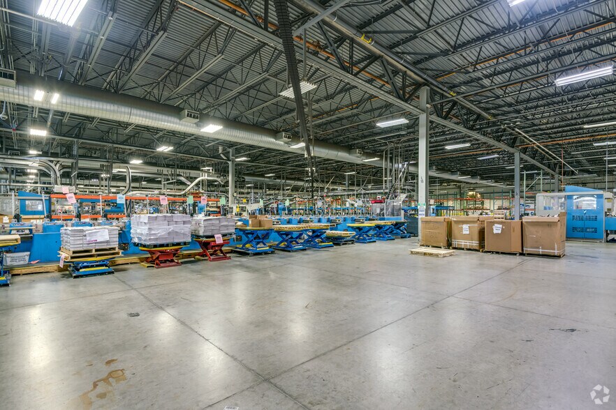 More Photos Of 4101 W Burnham St, West Milwaukee Manufacturing For Sale