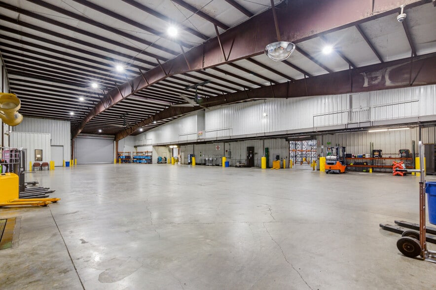 More Photos Of 8316 Lone Tree Rd, Victoria Industrial For Sale