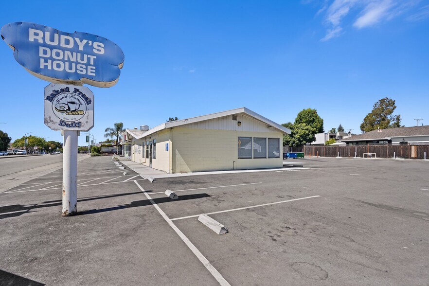 More Photos Of 3692 Castro Valley Blvd, Castro Valley Restaurant For Sale