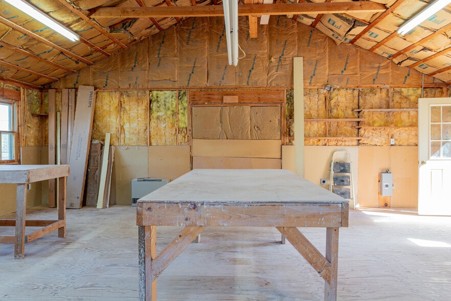 More Photos Of 15 Epps St, Portland Storefront For Sale