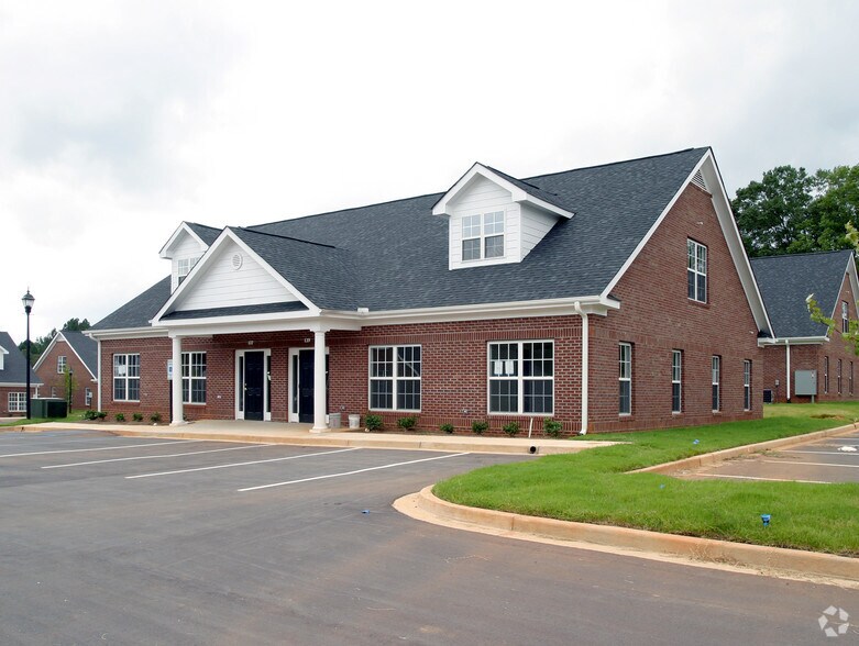 More Photos Of 137-139 Commons Way, Greenville Office For Lease
