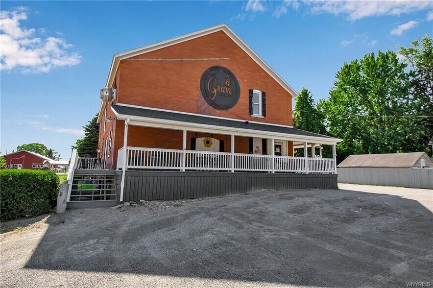 More Photos Of 1693 Quaker Rd, Barker Restaurant For Sale