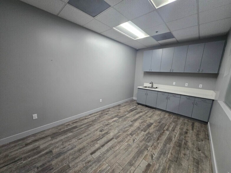 More Photos Of 14171 Fern Ave, Chino Warehouse For Sale