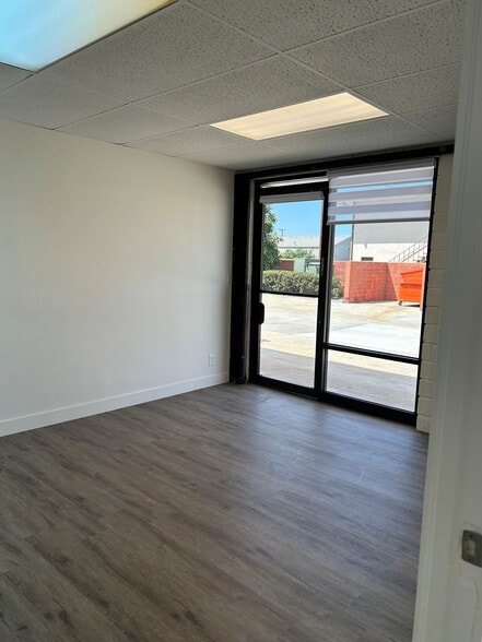 More Photos Of 1420 W Rosecrans Ave, Gardena Service For Lease