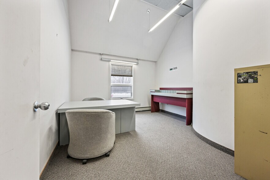 More Photos Of 177 Main St, Gorham Bank For Sale