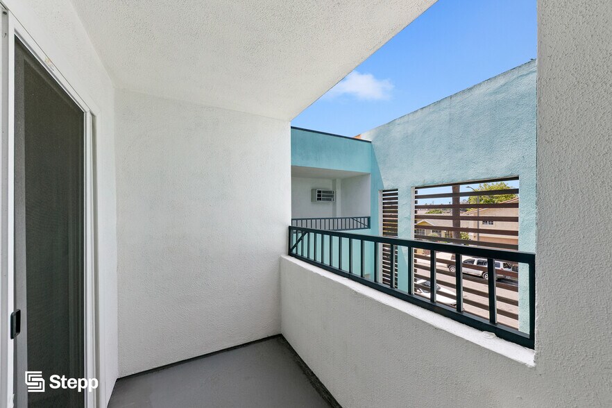 More Photos Of 1060 Olive Ave, Long Beach Apartments For Sale