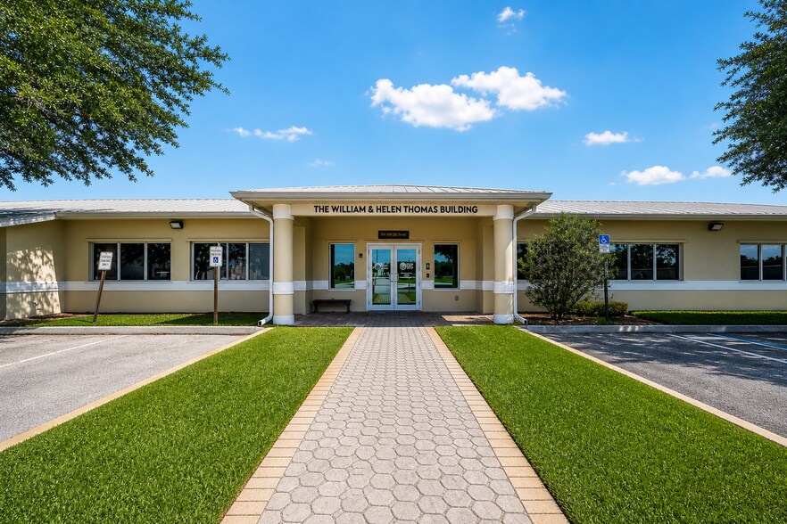 More Photos Of 1601 NE Success Dr, Jensen Beach Manufacturing For Sale