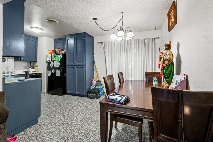 More Photos Of 2020 S Dora St, Ukiah Apartments For Sale