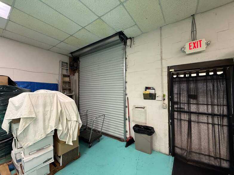 More Photos Of 3200 28th St N, Saint Petersburg Warehouse For Sale
