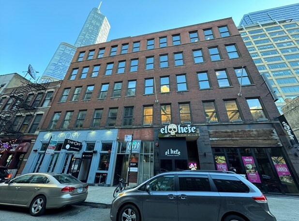 More Photos Of 9-15 W Hubbard St, Chicago Loft Creative Space For Lease