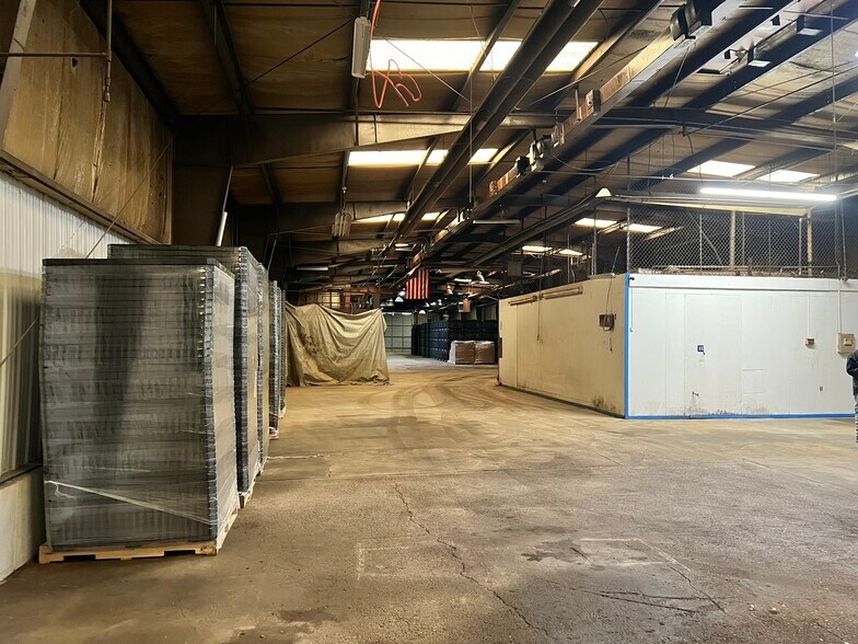 More Photos Of 850 Muskingum Ave, Zanesville Warehouse For Sale