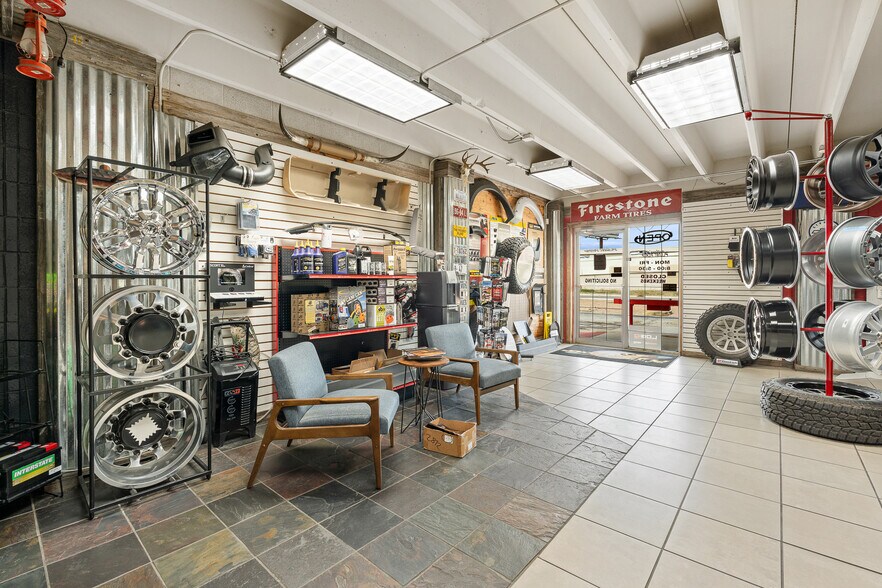 More Photos Of 2238 NW Loop 410 Fwy, San Antonio Auto Repair For Sale