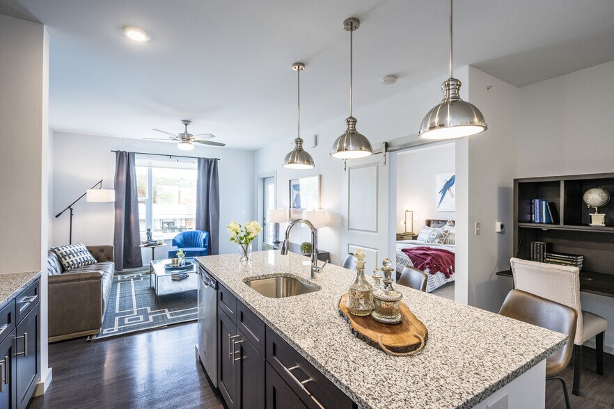 More Photos Of 5829 Madison Rd, Cincinnati Apartments For Lease