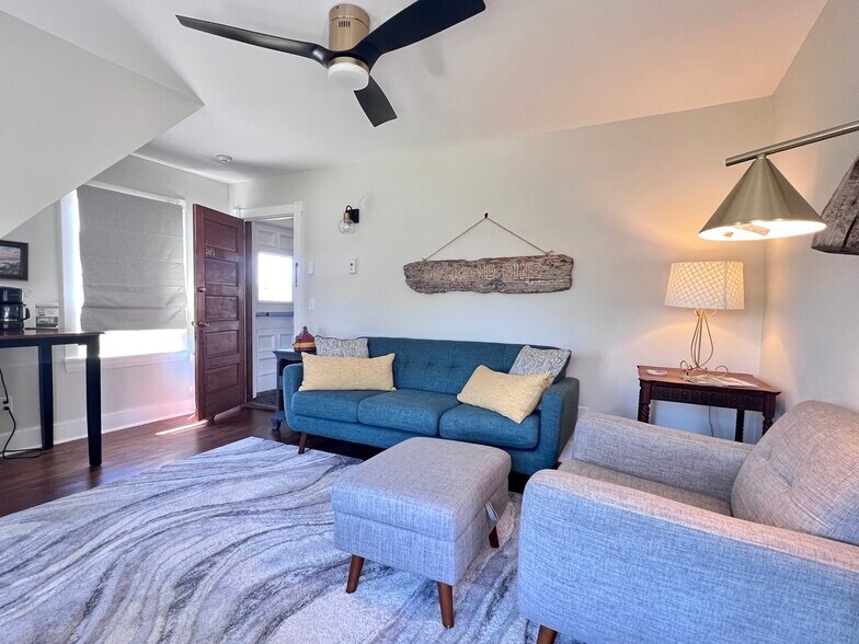 More Photos Of 3063 Bristol Rd, New Harbor Hospitality For Sale