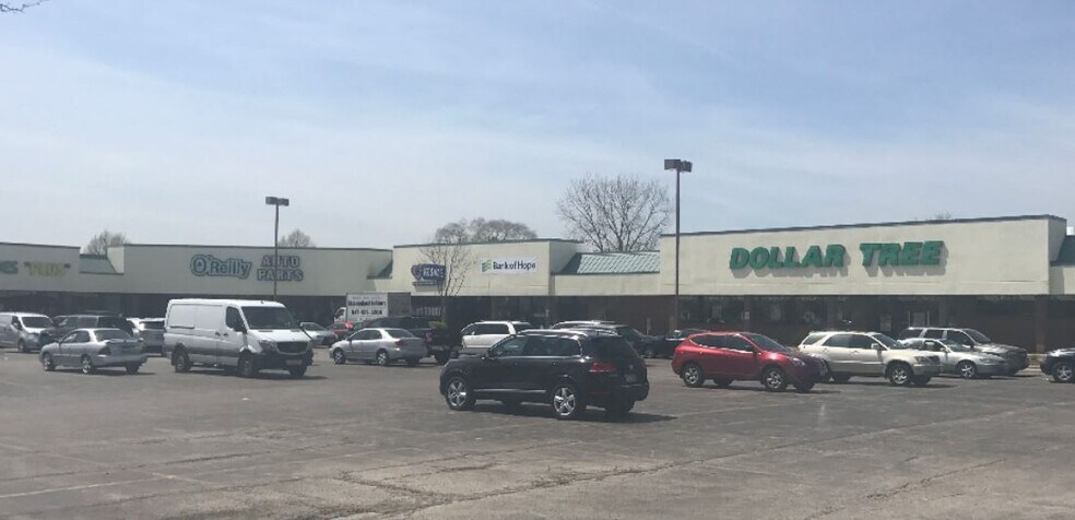 More Photos Of 15-89 W Golf Rd, Arlington Heights Unknown For Lease