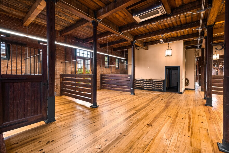 More Photos Of 1431 N Cadwallader St, Philadelphia Showroom For Lease