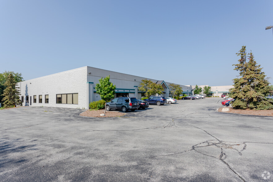 Primary Photo Of 407 Pilot Ct, Waukesha Light Manufacturing For Lease