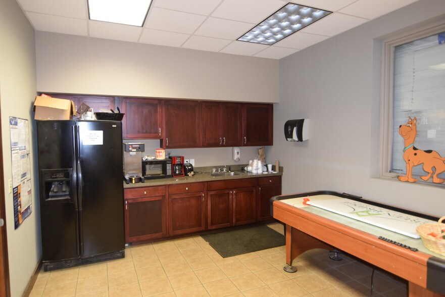 More Photos Of 5000 Van Epps Rd, Brooklyn Heights Warehouse For Lease