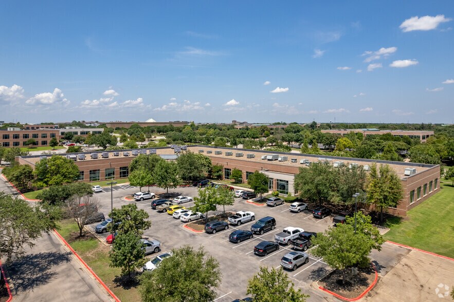 More Photos Of 9401 Amberglen Blvd, Austin Office For Lease