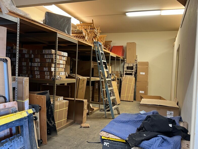 More Photos Of 527 Ramona Ave, Monterey Freestanding For Sale