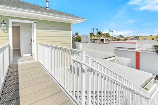 More Photos Of 403 Anastasiaa Blvd, Saint Augustine Freestanding For Lease