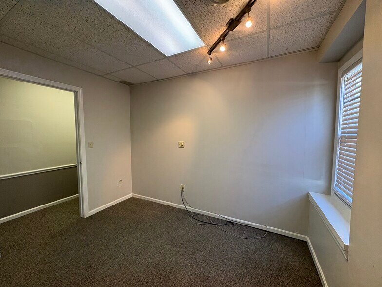 More Photos Of 4466 Darrow Rd, Stow Office For Sale