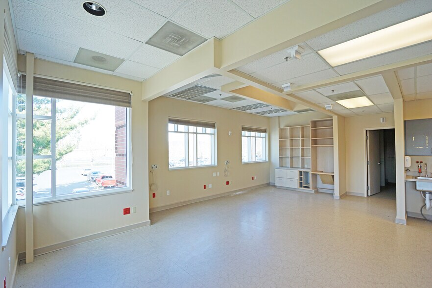 More Photos Of 1005 W Walnut St, Yakima Medical For Lease