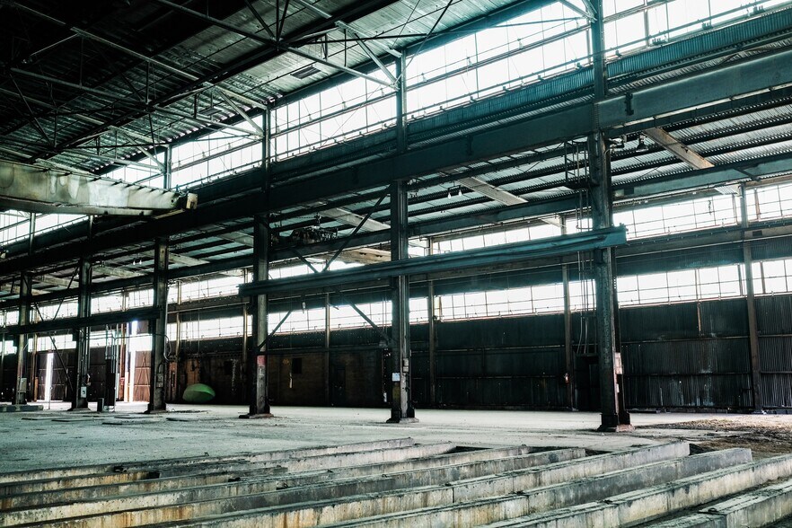 More Photos Of 1431 S Elm Eugene St, Greensboro Manufacturing For Lease