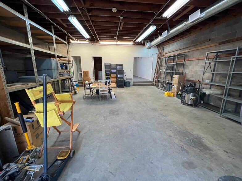 More Photos Of 5639 Cahuenga Blvd, North Hollywood Warehouse For Sale