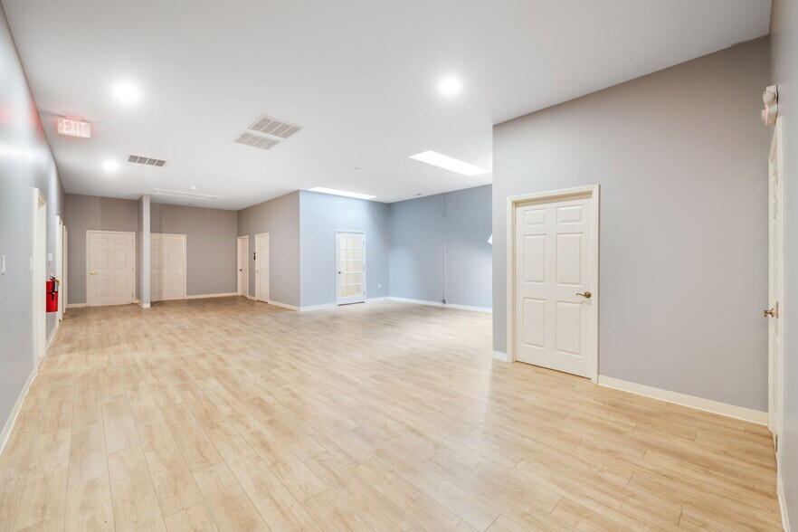 More Photos Of 364 Weaverville Rd, Asheville Medical For Sale