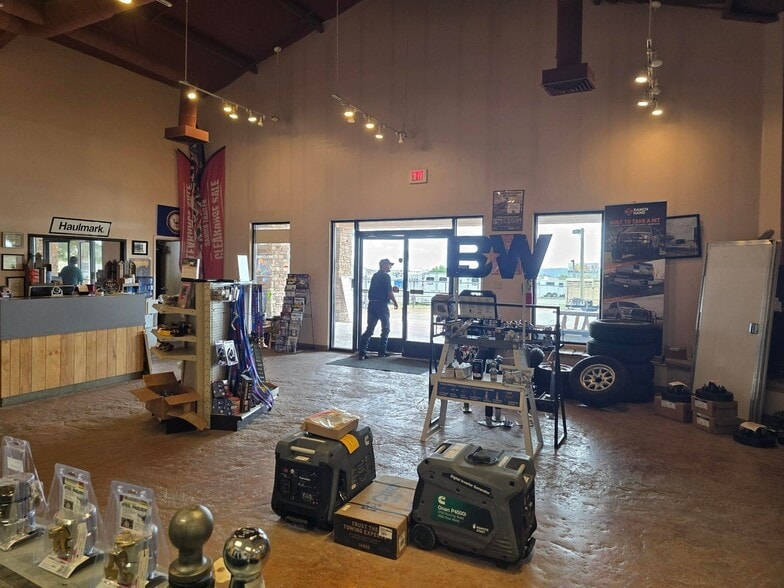 More Photos Of 1435 NM 333, Edgewood Warehouse For Sale