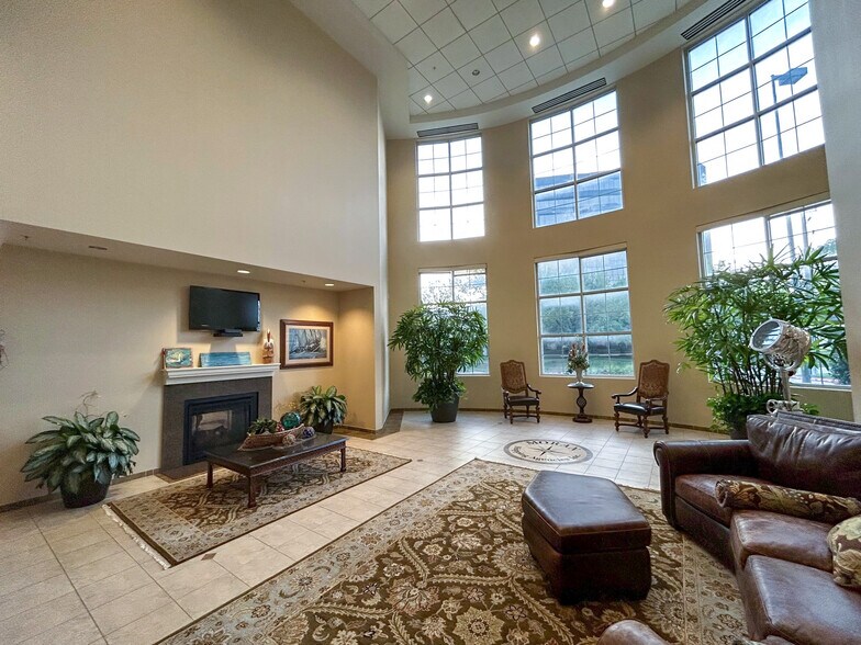 More Photos Of 16651 Ronan Rd, Houston Office For Sale