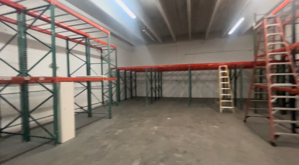 More Photos Of 13740 NW 19th Ave, Opa Locka Warehouse For Lease