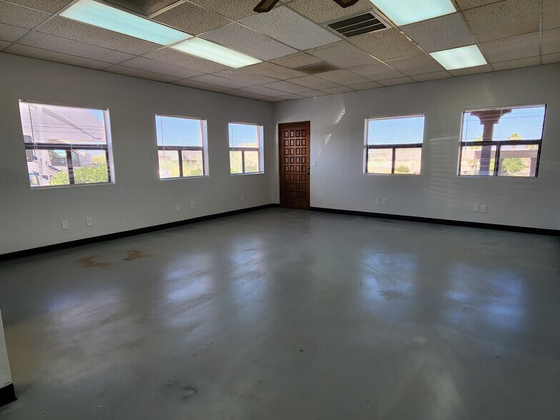 More Photos Of 16913 E Enterprise Dr, Fountain Hills Storefront Retail Office For Lease