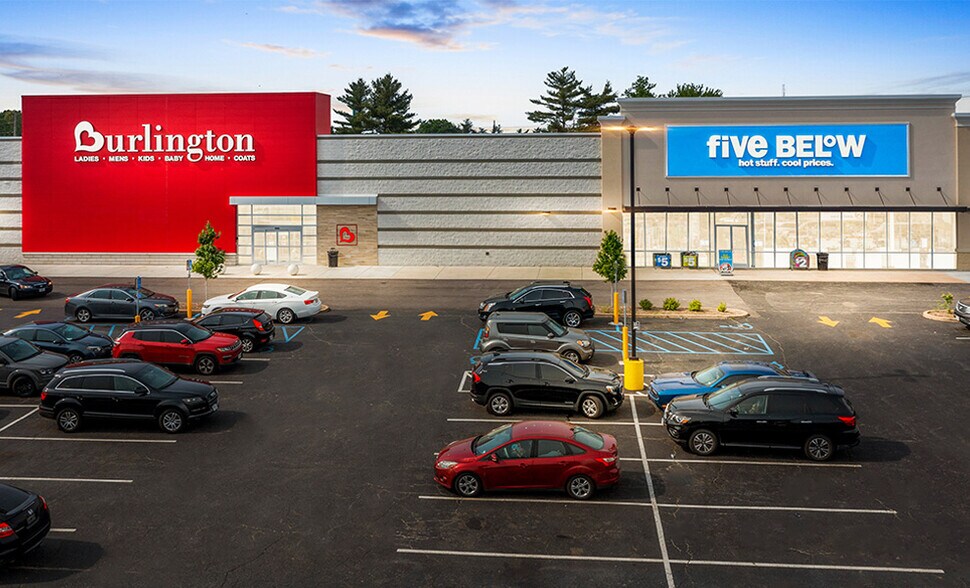 More Photos Of 10895 W Florissant Ave, Saint Louis Freestanding For Lease