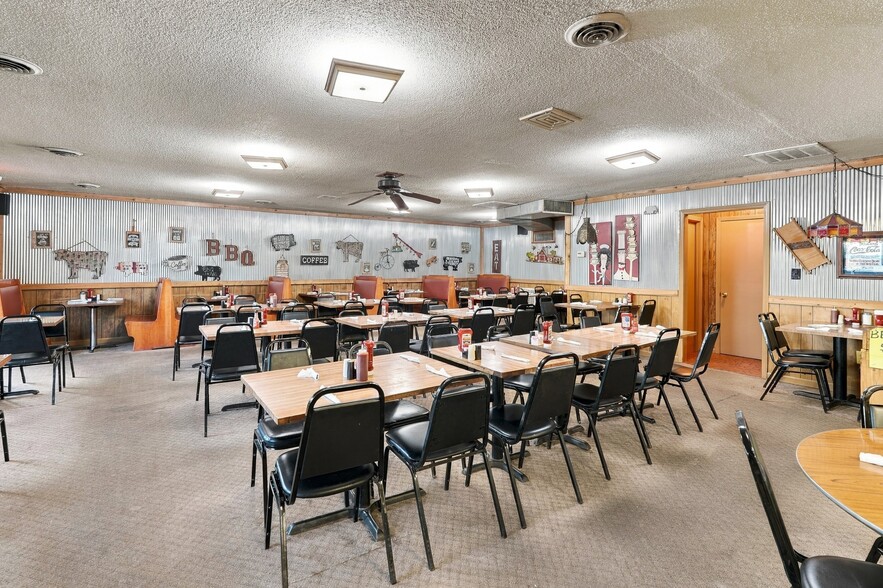 More Photos Of 4264 Murray Hwy, Hardin Restaurant For Sale