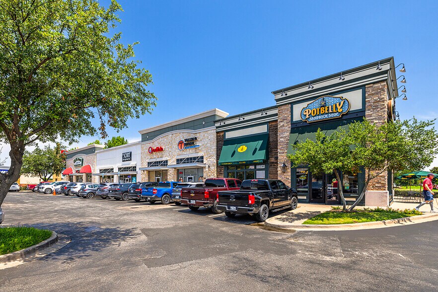 More Photos Of 5000 S Hulen St, Fort Worth Unknown For Lease