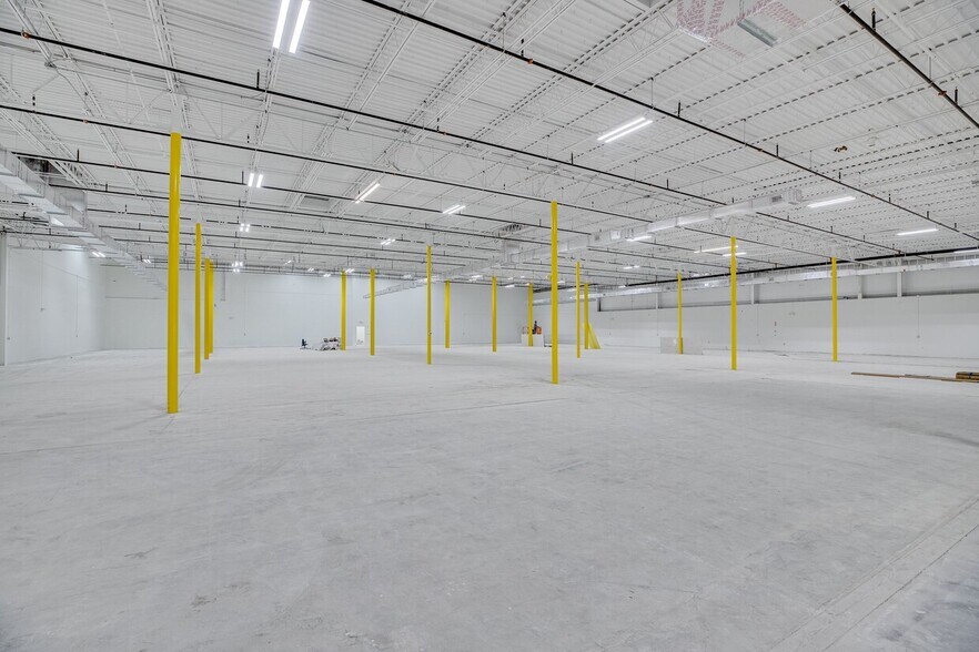 More Photos Of 4100-4300 Okeechobee Rd, Fort Pierce Light Distribution For Lease