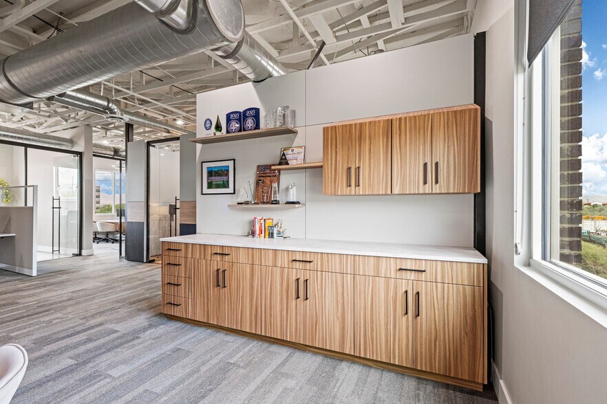 More Photos Of 178 W 13490 S, Draper Office For Lease