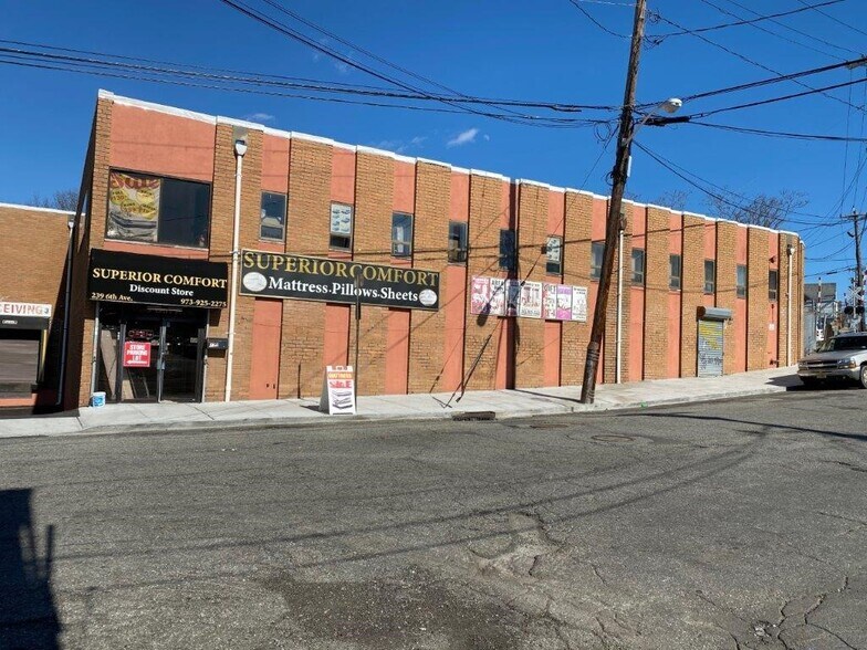More Photos Of 239 6th Ave, Paterson Warehouse For Lease