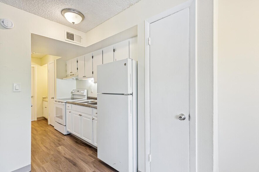 More Photos Of 1380 W Mississippi Ave, Denver Apartments For Sale