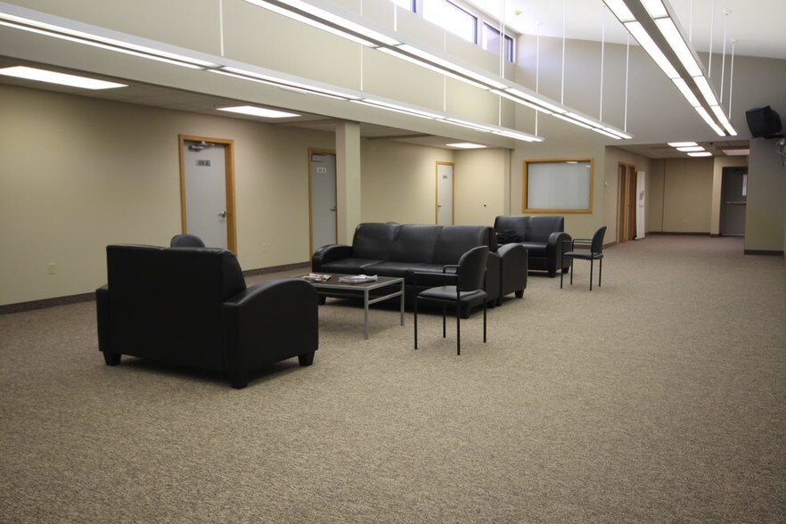 More Photos Of 270 Walker Dr, State College Loft Creative Space For Sale