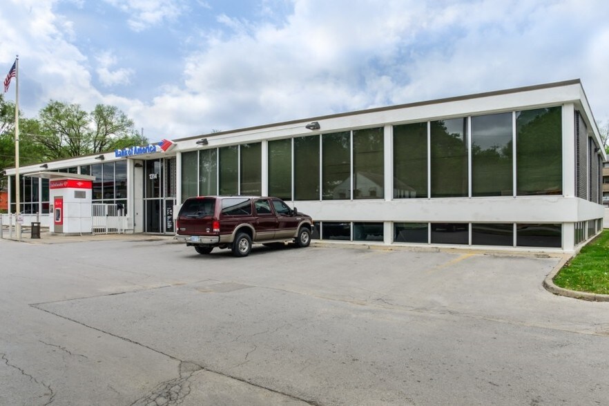 More Photos Of 1314 N 38th St, Kansas City Office For Lease