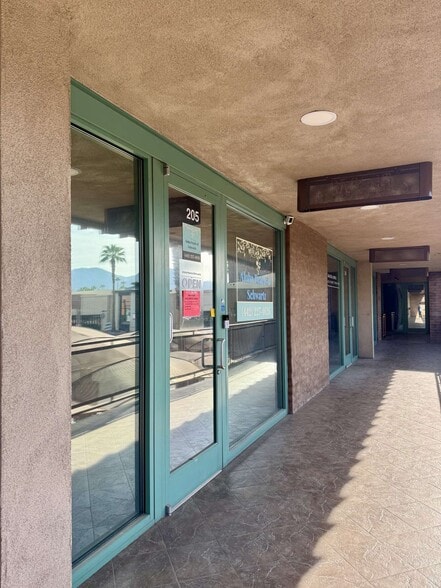 More Photos Of 73350 El Paseo, Palm Desert Storefront Retail Office For Lease