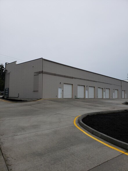 More Photos Of 13131 Mukilteo Speedway, Lynnwood Warehouse For Lease