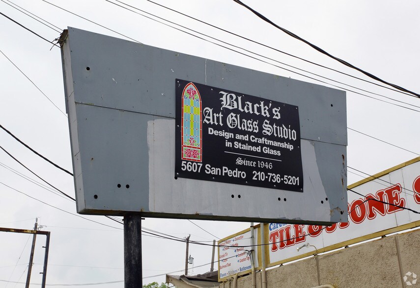 More Photos Of 5607-5609 San Pedro Ave, San Antonio Storefront For Sale