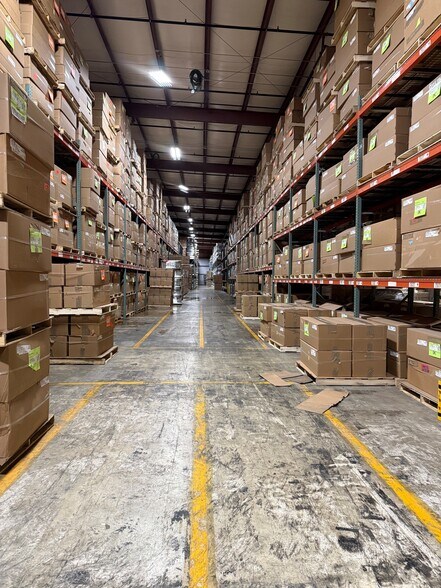More Photos Of 1401-1441 Ontario Rd, Green Bay Warehouse For Lease
