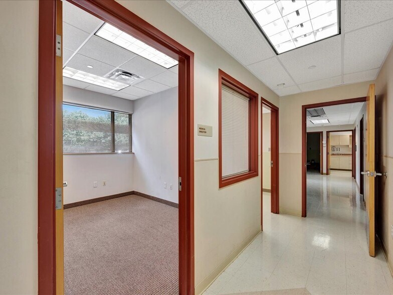 More Photos Of 700 S John Redditt Dr, Lufkin Medical For Sale