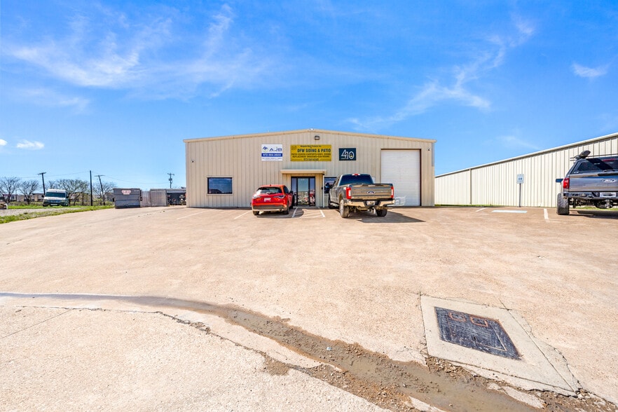 More Photos Of 110 Industrial Dr, Forney Showroom For Sale