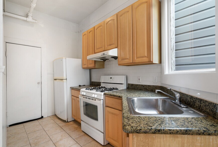 More Photos Of 1114 Bryant St, San Francisco Storefront Retail Residential For Sale